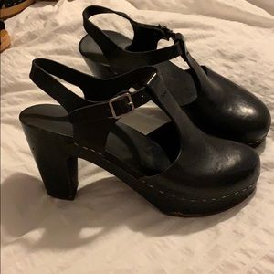 Black Swedish Hasbeens T Strap 39